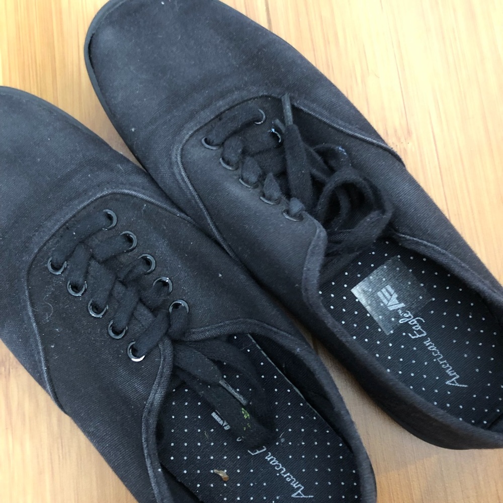 American eagle sneakers